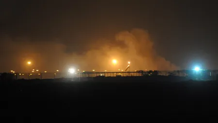Carnagiu în Pakistan: Cel puţin 23 de morţi pe aeroportul din Karachi
