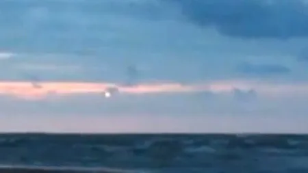 LUMINI CIUDATE pe cer, apărute înainte furtunilor care au măturat litoralul VIDEO