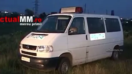 Doi poliţişti, bătuţi cu bâtele de hoţii de fier vechi