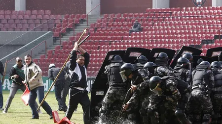 CAMPIONATUL MONDIAL DE FOTBAL: Poliţia a arestat 11 anarhişti mascaţi