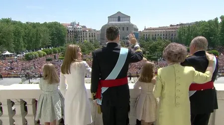 Spania are, oficial, un NOU REGE: Felipe al VI-lea i-a salutat pe spanioli de la balconul Palatului Regal