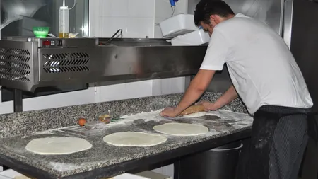 Suntem buni în toate: Un român a urcat pe podium la Campionatul European de Pizza din Italia