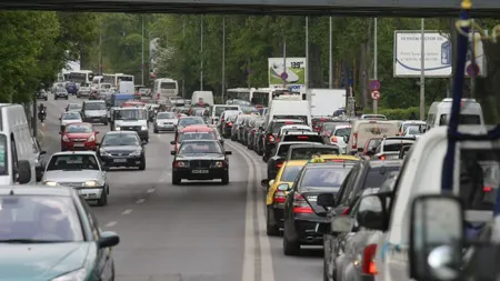 TRAFIC DEVIAT pe DN 1 din cauza aluviunilor aduse în urma unei PLOI TORENŢIALE