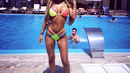 Loredana Chivu, apariţie INCREDIBILĂ la PISCINĂ. Toată lumea a rămas cu gura căscată FOTO