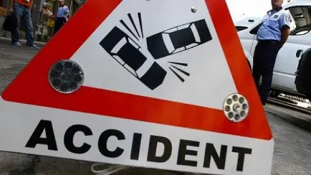 Patru autovehicule implicate într-un accident rutier în Argeş