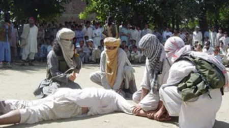 Doi iranieni, biciuiţi pentru că au mâncat în public în timpul Ramadanului