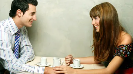 Secretele flirtului. Cercetătorii au găsit cheia atragerii persoanei de sex opus