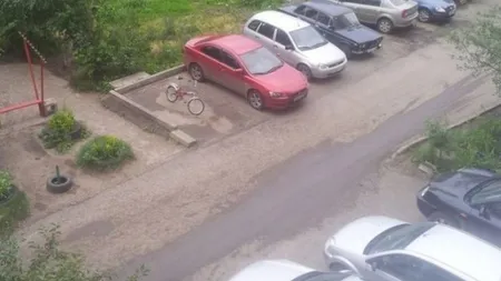 Răzbunarea PROSTULUI: Ce a păţit un CICLIST după ce şi-a parcat BICICLETA în locul unui ŞOFER FOTO