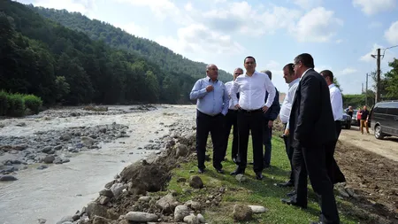 Premierul Victor Ponta, şi astăzi alături de cei afectaţi de inundaţii