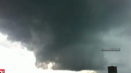 O mini-tornadă a făcut prăpăd în sud-estul Franţei VIDEO