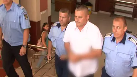 INCREDIBIL: 65 de gloanţe găsite în biroul procurorului ARESTAT VIDEO