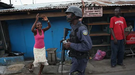 Atac armat asupra unui centru de izolare Ebola, în Liberia. Toţi pacienţii au fugit