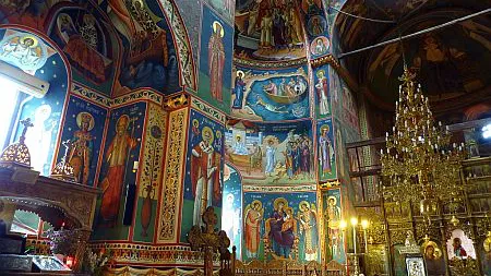 Mii de persoane, la manifestările religioase dedicate Sfinţilor Brâncoveni de la biserica Sfântul Gheorghe Nou