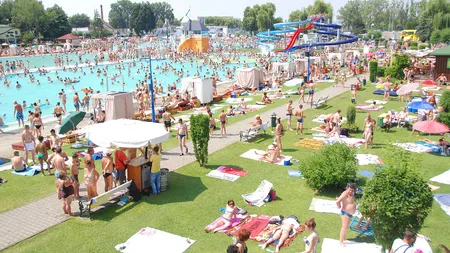 TRAGEDIE: Un tânăr a murit înecat în piscină după ce a băut şapte beri cu prietenii