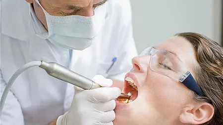 Boli şocante pe care dentiştii le observă primii