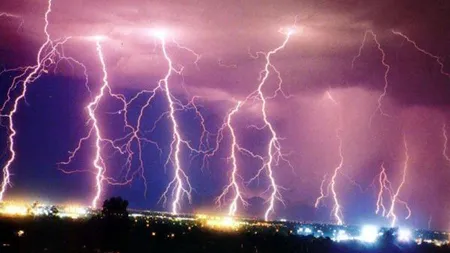 Furtună apocaliptică: 5000 de fulgere într-o singură noapte