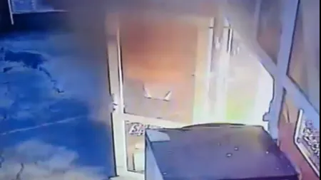 Un bărbat fără adăpost a incendiat un magazin din Timişoara VIDEO