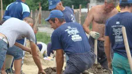 România SE TOPEŞTE. Cum trebuie să îşi protejeze angajatorii ANGAJAŢII pe timp de CANICULĂ