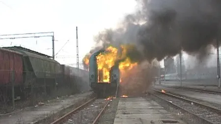 Un tren de pe ruta Dorohoi-Iaşi a luat FOC. Pasagerii au fost EVACUAŢI