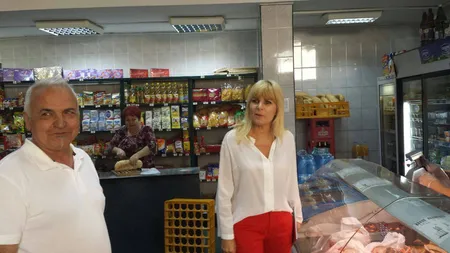 Elena Udrea, la ALIMENTARĂ să-şi cumpere SALAM VICTORIA, pâine şi ARDEI IUTE FOTO