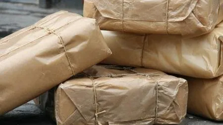 INCREDIBIL. Bărbaţi din Teleorman, trimişi în judecată pentru că au trimis mai multe cărţi cu bombe prin POŞTĂ