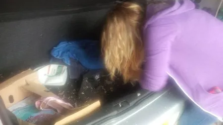 Descoperire halucinantă într-o maşină închiriată. Vezi ce au găsit două femei în portbagaj