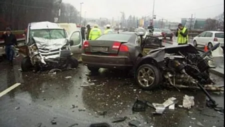 DETALII în cazul TRAGEDIEI de pe DN1. Sinucigaşul a mers sute de metri pe contrasens cu FARURILE STINSE