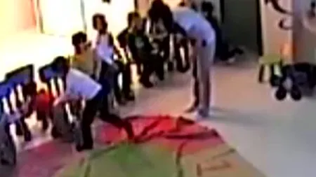 Educatoarele care au agresat copiii de la o grădiniţă din Constanţa, audiate VIDEO