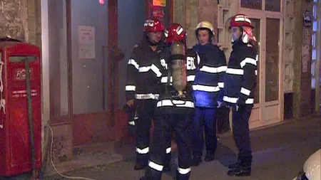 Panică în Capitală. Un oficiu poştal a luat foc VIDEO