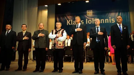 Ludovic Orban se dă iar în spectacol: I-a cântat lui Klaus Iohannis 