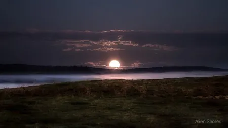 Spectacol pe cer. Uite cum s-a văzut SUPER LUNA, azi-noapte VIDEO