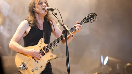 Malcolm Young, membru fondator al trupei AC/DC, suferă de demenţă