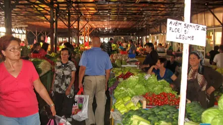 Produse expirate în Piaţa Gorjului din Capitală. Poliţiştii au dat mai multe AMENZI