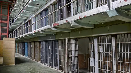 Bărbaţi CONDAMNAŢI pe NEDREPT, ELIBERAŢI după 30 DE ANI din închisoare VIDEO