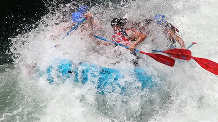 DESTINAŢII interesante din România: Rafting şi canioning, TURISMUL EXTREM din Valea Jiului