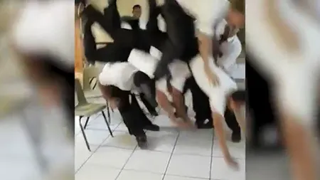 ÎNCEPE ŞCOALA. Cea mai AMUZANTĂ COMPILAŢIE cu gafe făcute de ELEVI în clasă: De la LAPTE GROS la SKANDERBEG