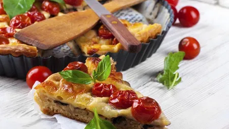 REŢETA ZILEI: Tartă cu mozzarella şi roşii cherry