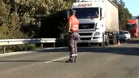 Trei români, dintre care doi copii, morţi într-un alt accident în Spania