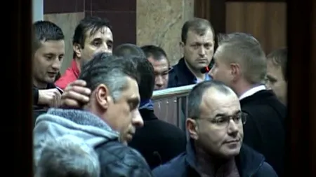 Tupeu incredibil: Vameşii corupţi de la Albiţa cer şpaga confiscată înapoi