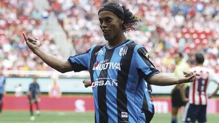 GOLAZO! Ronaldinho, EXECUŢIE IREALĂ din lovitură liberă VIDEO