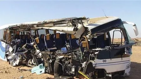 Egipt: Cel puţin 30 de persoane au murit într-un accident în care au fost implicate trei microbuze