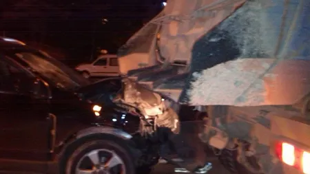 Un DEPUTAT, implicat într-un ACCIDENT rutier. Bărbatul s-ar fi aflat sub influenţa băuturilor alcoolice VIDEO