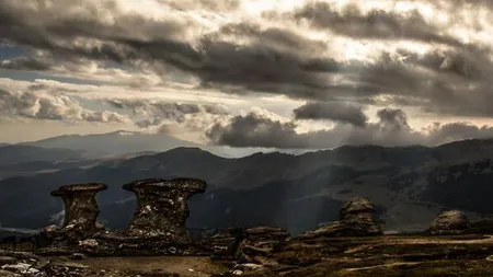 Vizita la Babele se plăteşte. S-a introdus o taxă de intrare în Parcul Natural Bucegi