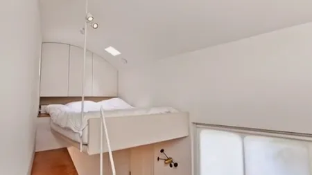Cea mai mică locuinţă din Londra a fost vândută cu 275.000 de lire. Casa are 17 metri pătraţi VIDEO