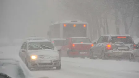 Circulaţie în condiţii de IARNĂ în mai multe judeţe. Vezi aici STAREA DRUMURILOR. UPDATE