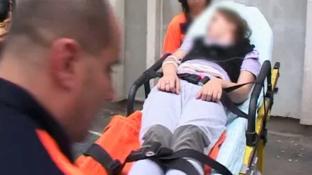 Panică într-o şcoală din Galaţi. Şase copii au ajuns la spital, INTOXICAŢI după ora de chimie
