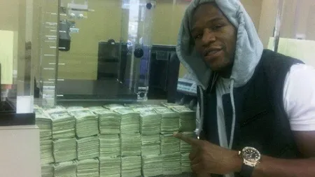 LOVITURA SECOLULUI la PARIURI. Mayweather a câştigat 1,4 MILIOANE USD în doar 15 SECUNDE