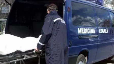 Doi pensionari, soţ şi soţie, găsiţi morţi în beciul locuinţei