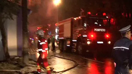 INCENDIU PUTERNIC la o pizzerie din Timişoara. Clienţii, evacuaţi de urgenţă VIDEO