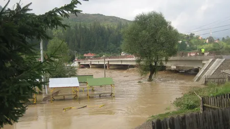 COD GALBEN şi COD PORTOCALIU de INUNDAŢII. Vezi HARTA zonelor vizate